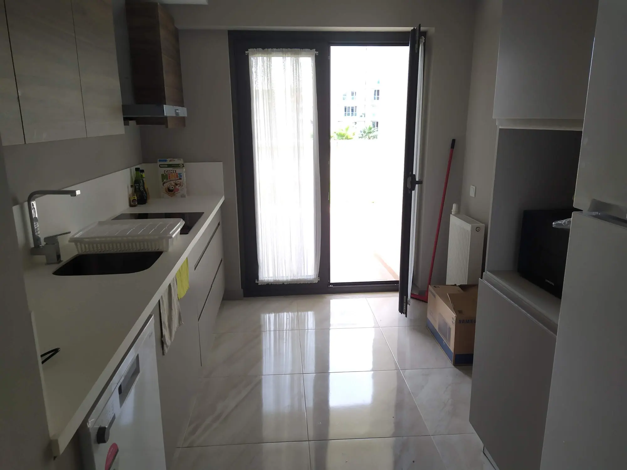 Fitted kitchen